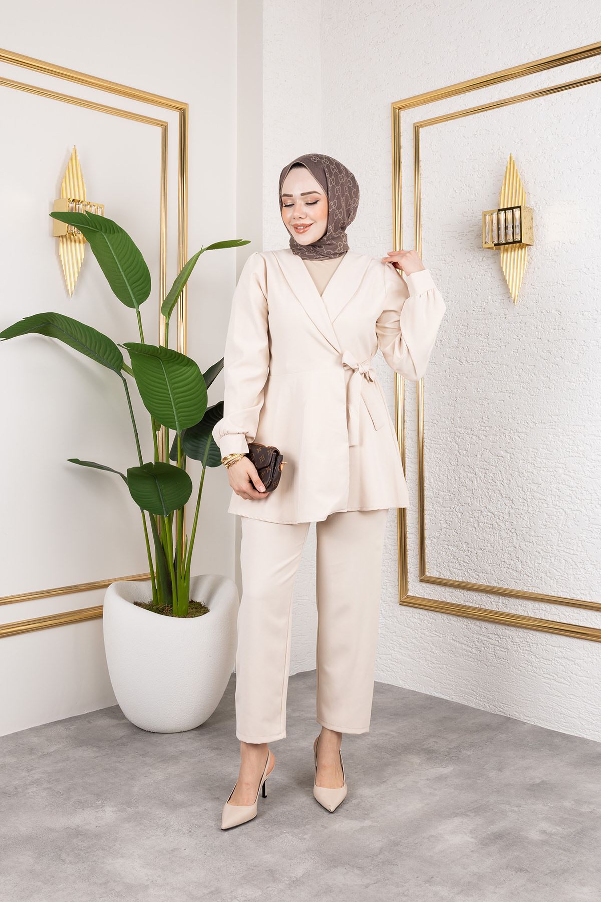 PİT00466-KRM Kuşak Detay Ceketli Takım-Krem