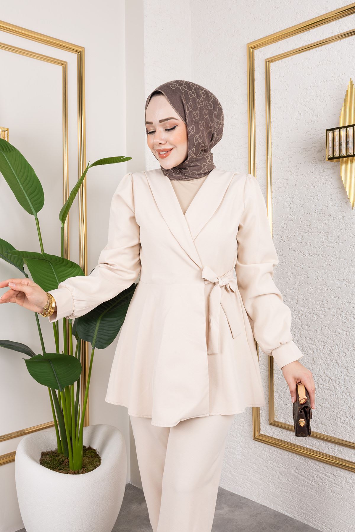 PİT00466-KRM Kuşak Detay Ceketli Takım-Krem