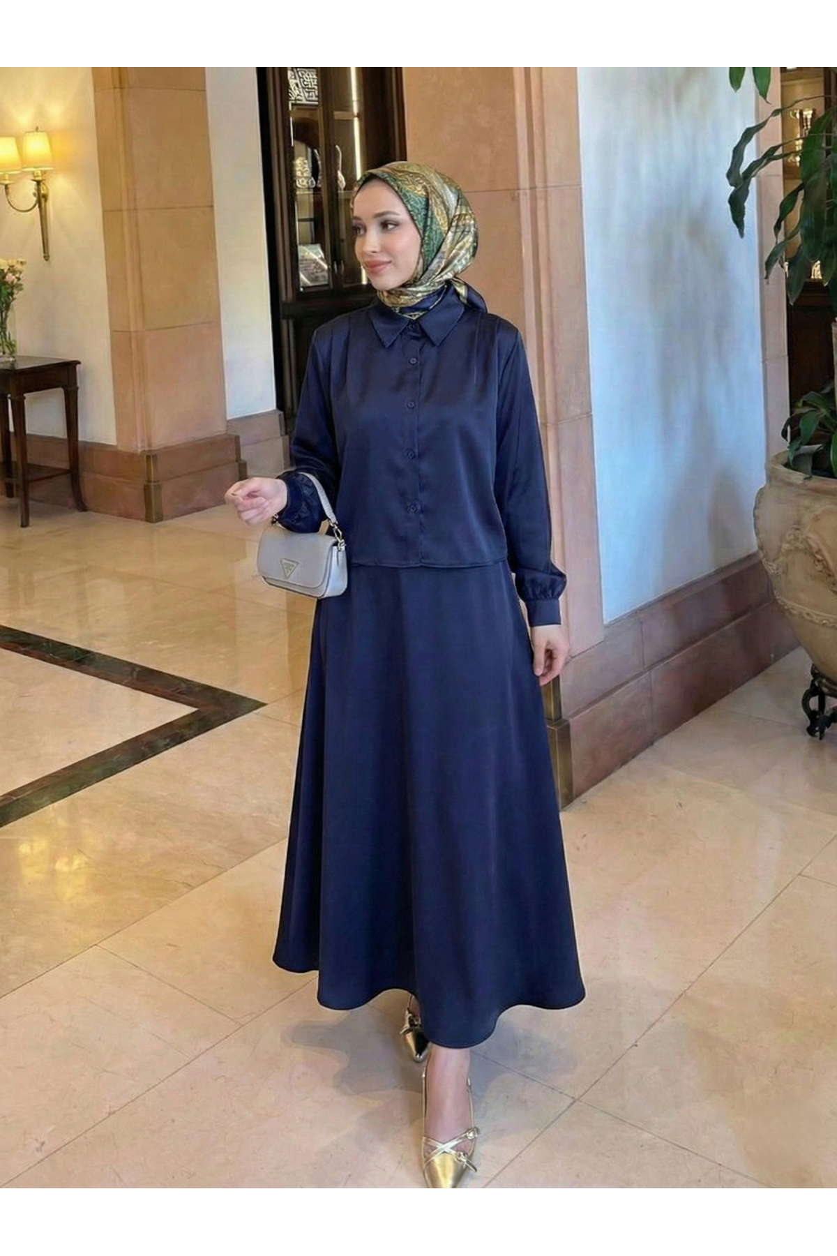 EİT00106-LCV Omuz Pile Detay Saten Etekli Takım-Lacivert