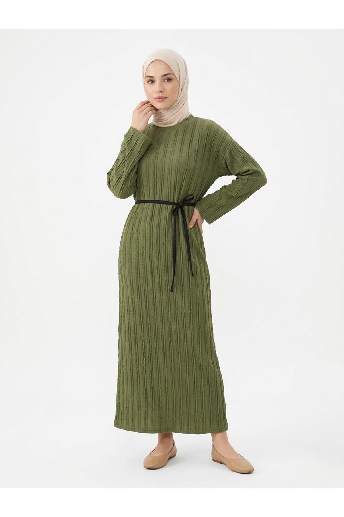 ELB04128-HKİ Pilise Dokulu Kemer Detay Elbise-Haki
