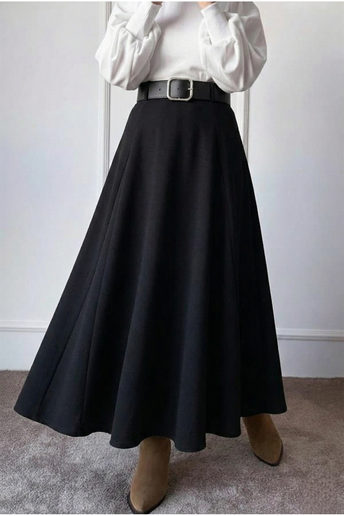 MOE03052-SYH Kelebek Detay Krep Etek-Siyah