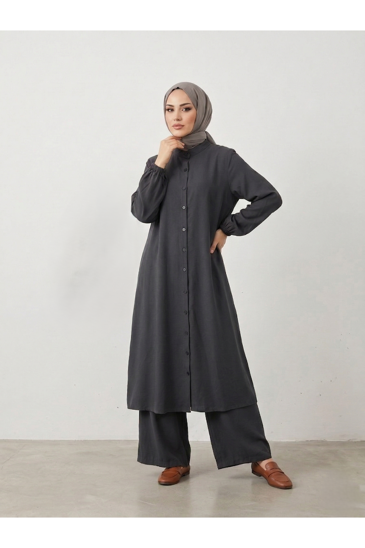 PİT00504-ANT Hakim Yaka Uzun Pantolonlu Takım-Antrasit