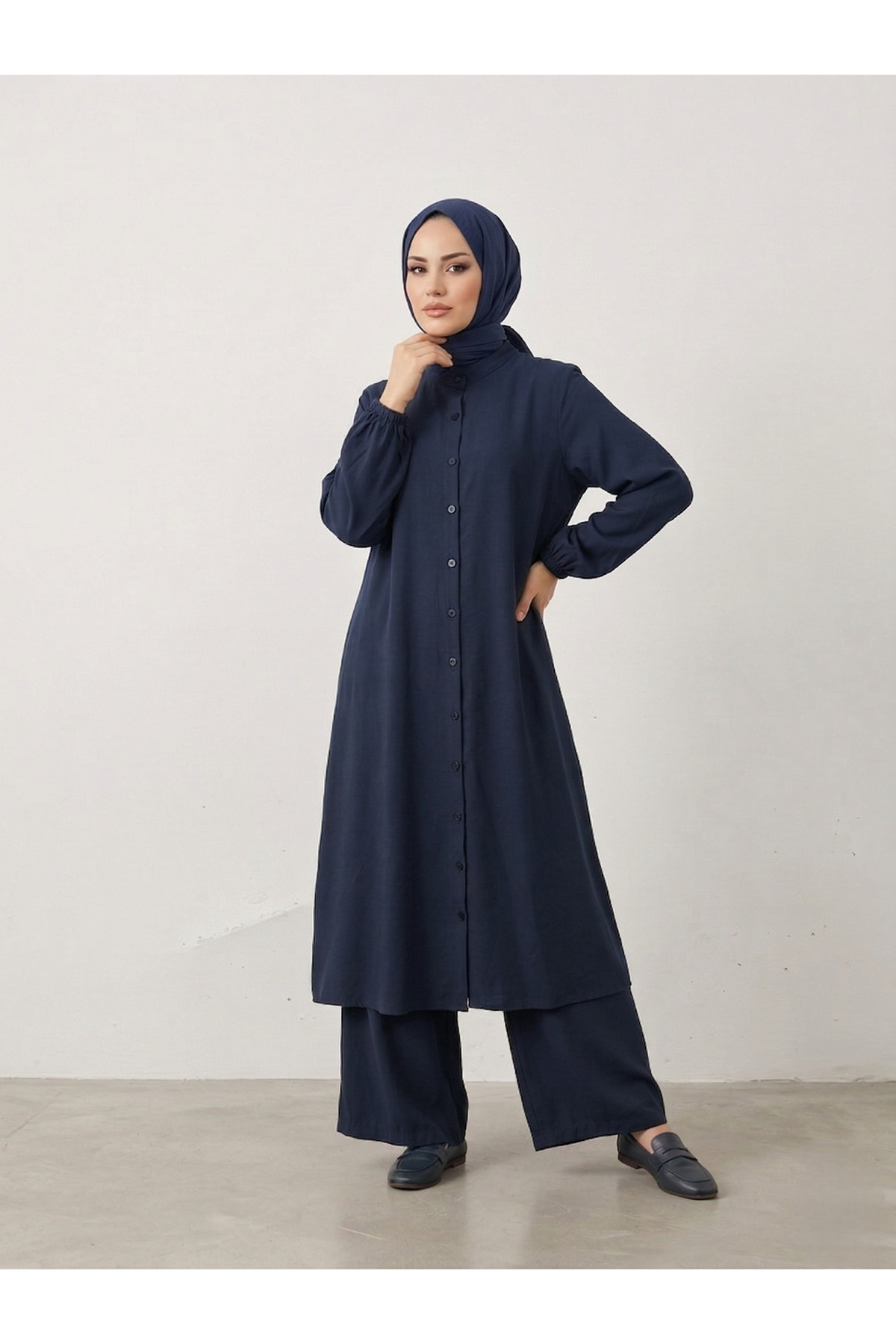 PİT00504-LCV Hakim Yaka Uzun Pantolonlu Takım-Lacivert