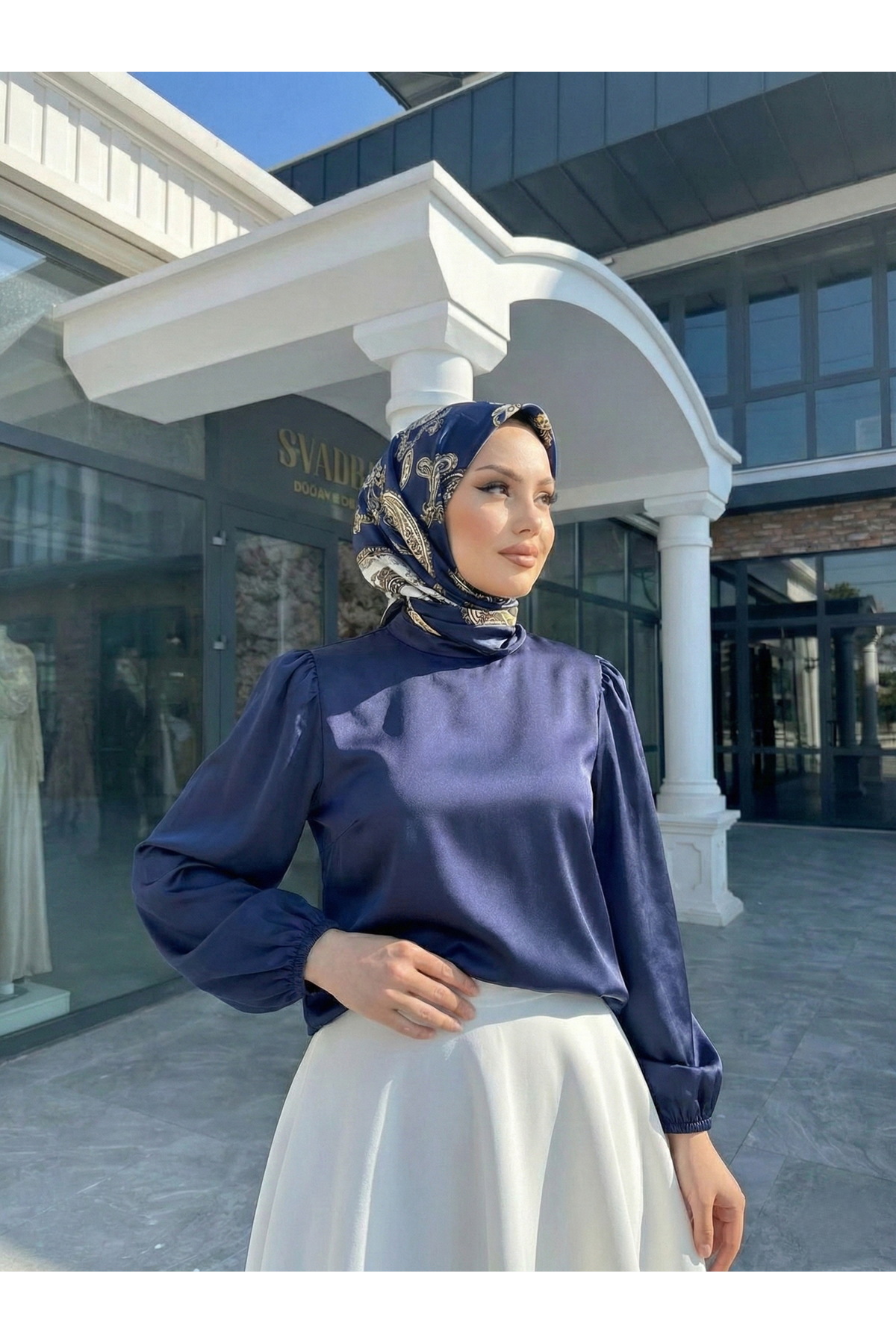 TUN05944-LCV Arka Fermuar Detay Saten Tunik-Lacivert