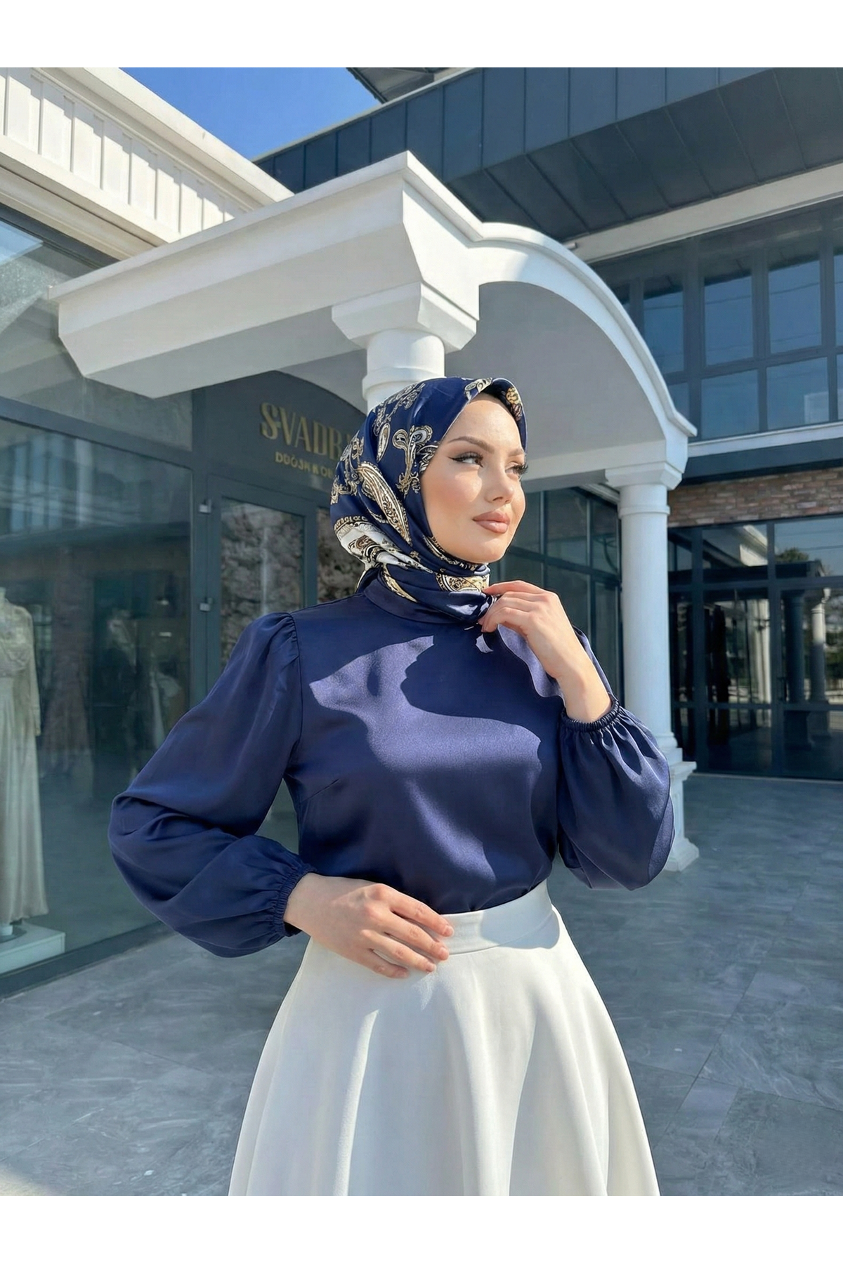 TUN05944-LCV Arka Fermuar Detay Saten Tunik-Lacivert