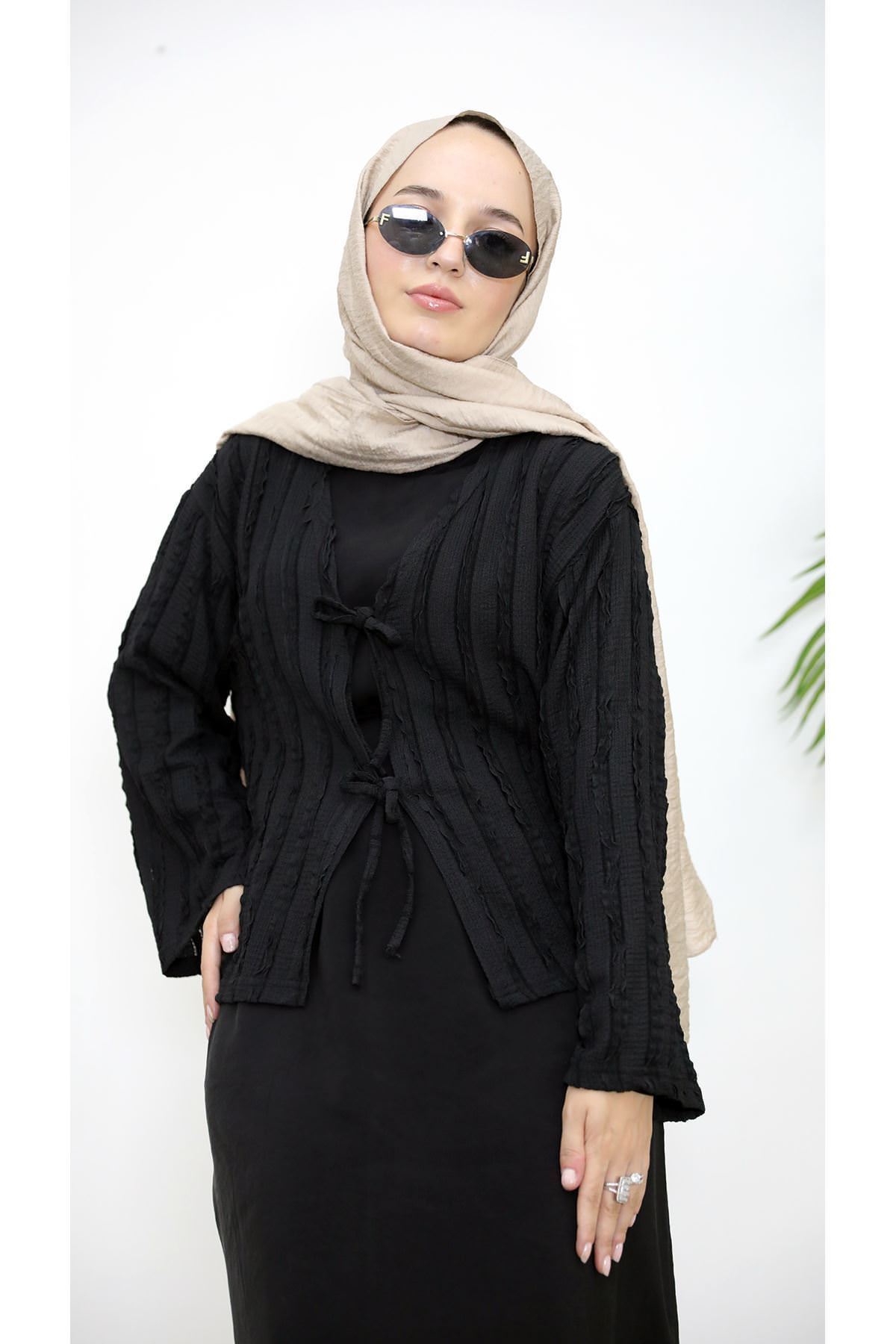 TUN05925-SYH Pileli Ön İki Bağlamalı Tunik-Siyah