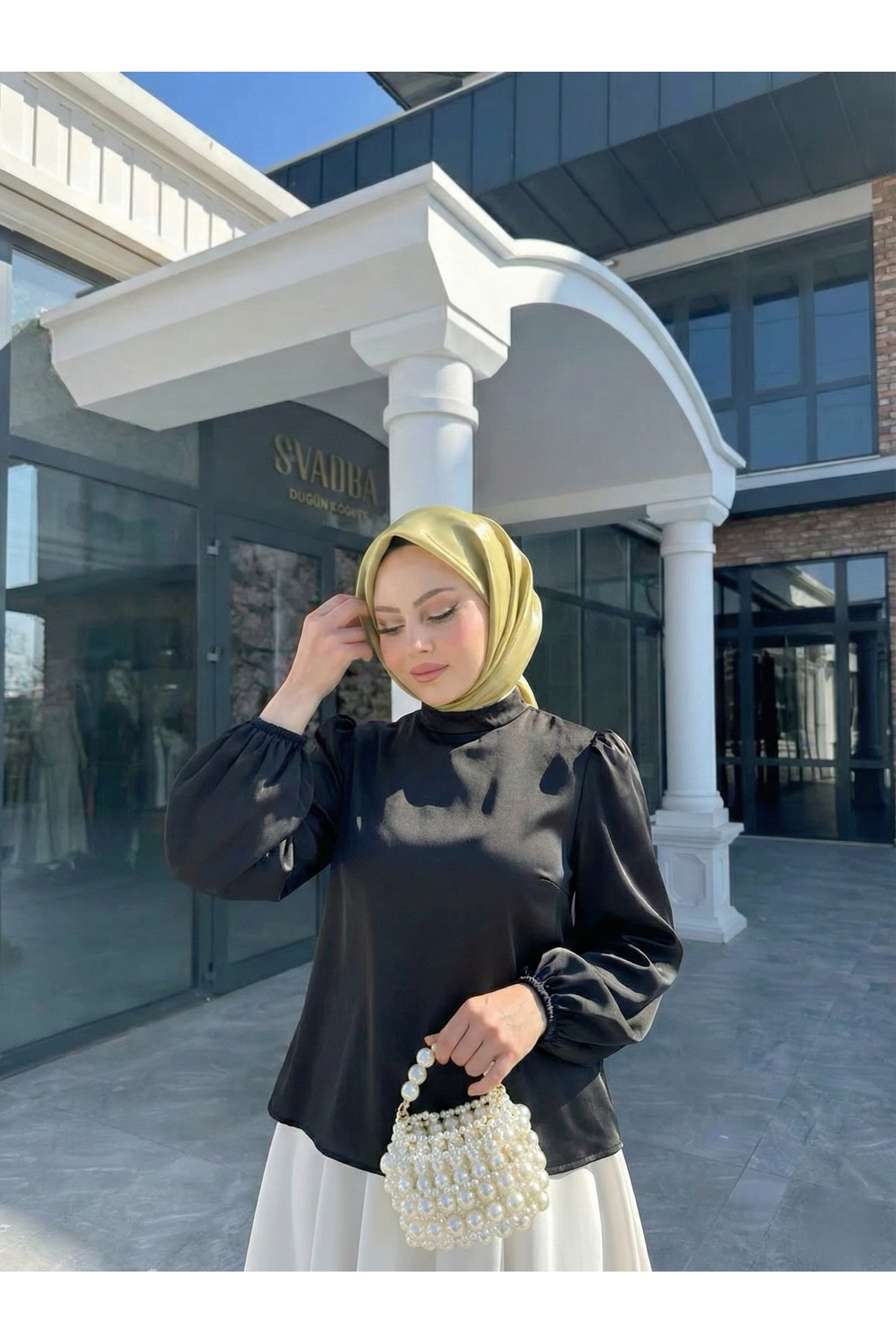 TUN05944-SYH Arka Fermuar Detay Saten Tunik-Siyah