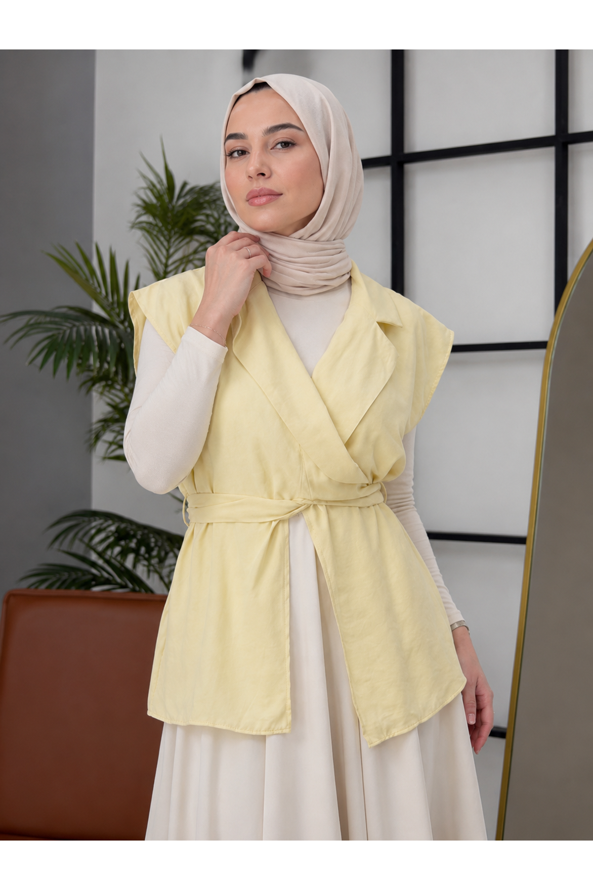 YEL00882-SRI Yaka Bağlamalı Yelek-Sarı
