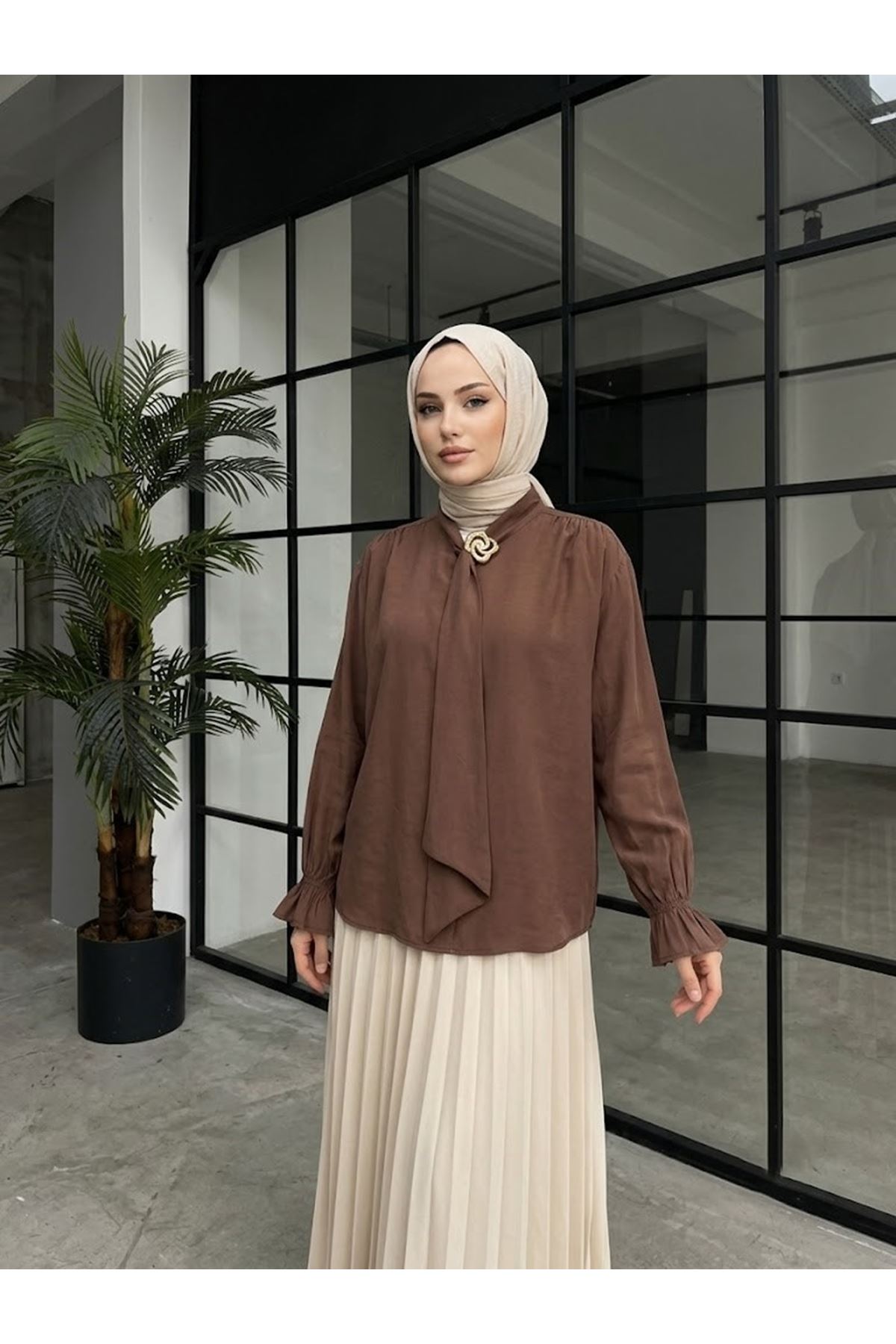 TUN05986-KHV Yaka Kuşak Aksesuar Detay Tunik-Kahve