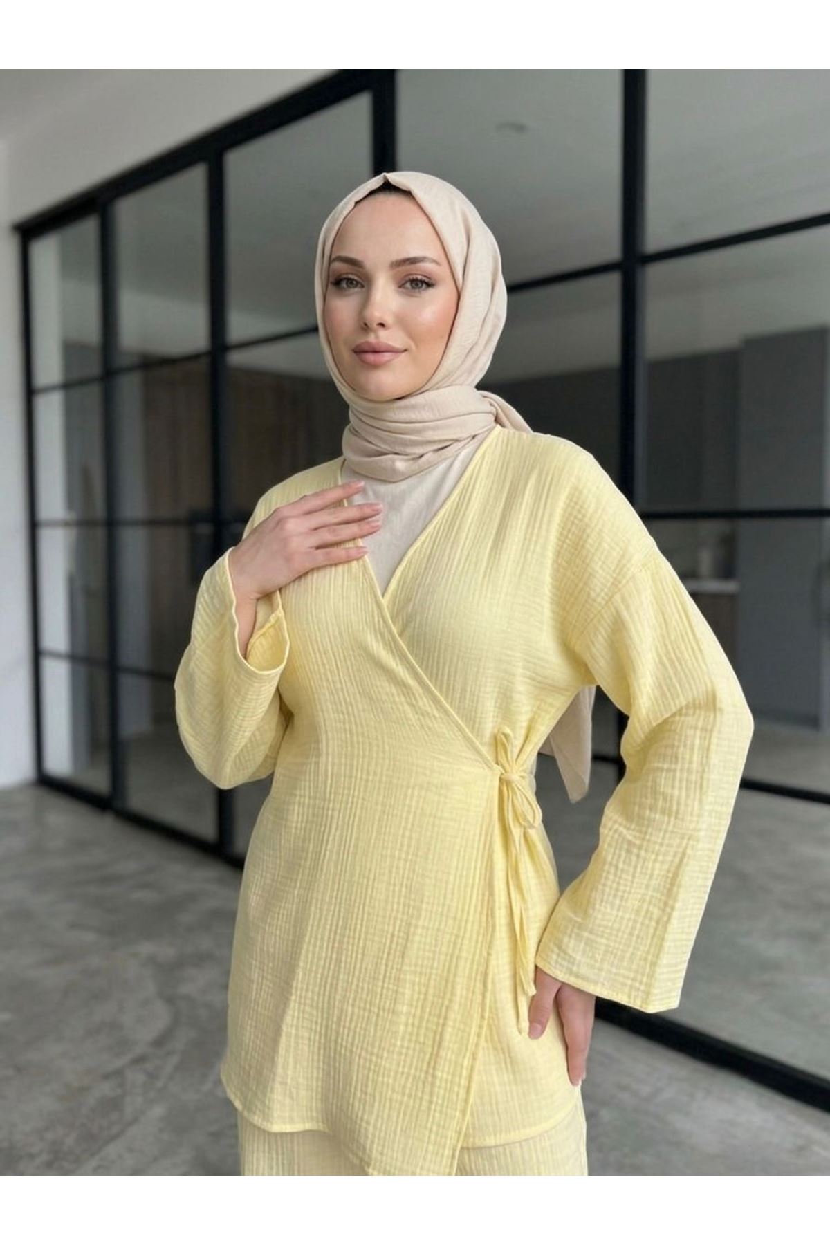 PİT00521-SRI Yan Bağlamalı Müslin Takım-Sarı