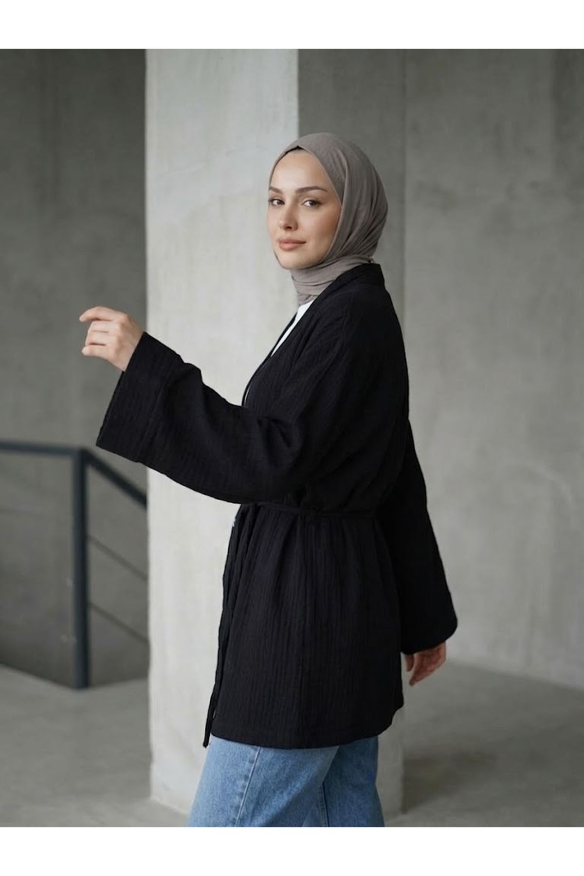 HIR02445-SYH Yaka Bantlı Müslin Hırka-Siyah