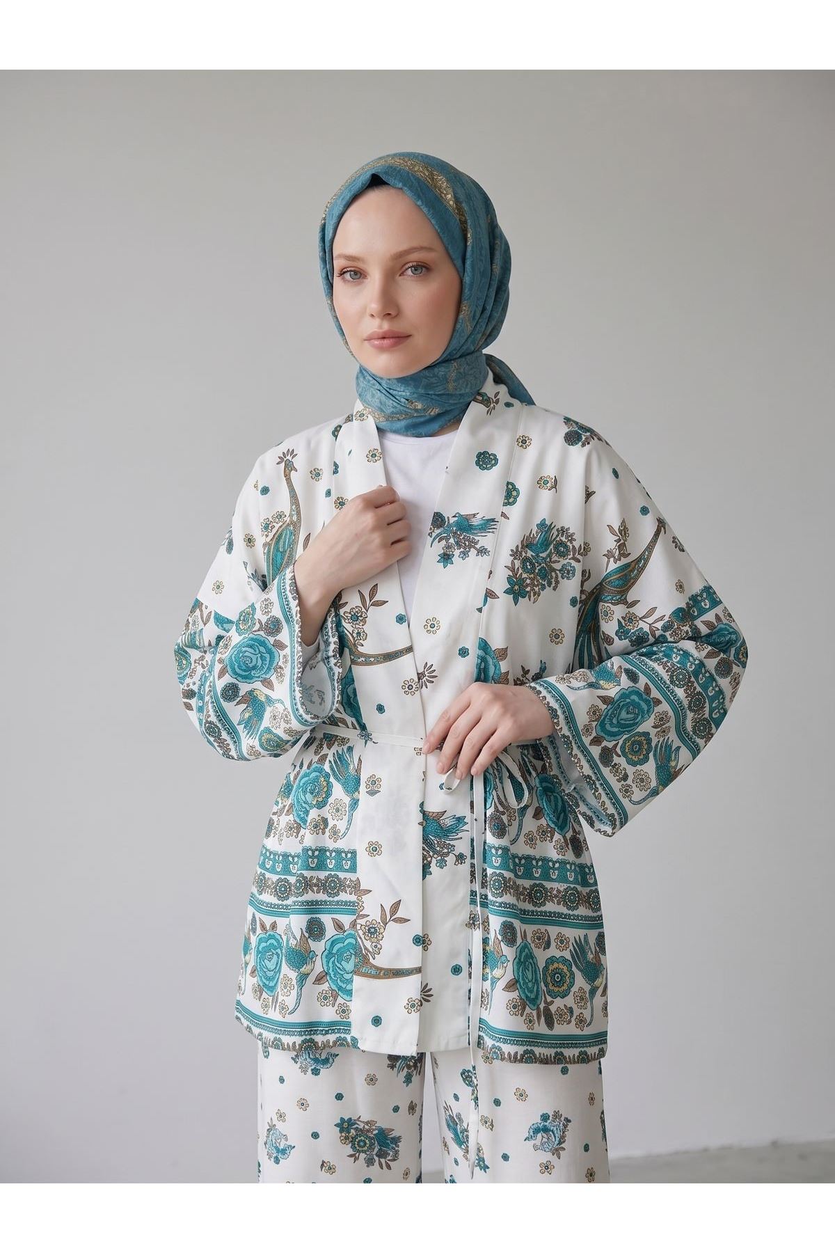 PİT00526-KRŞ Desenli Viskon Kimono Takım-Color