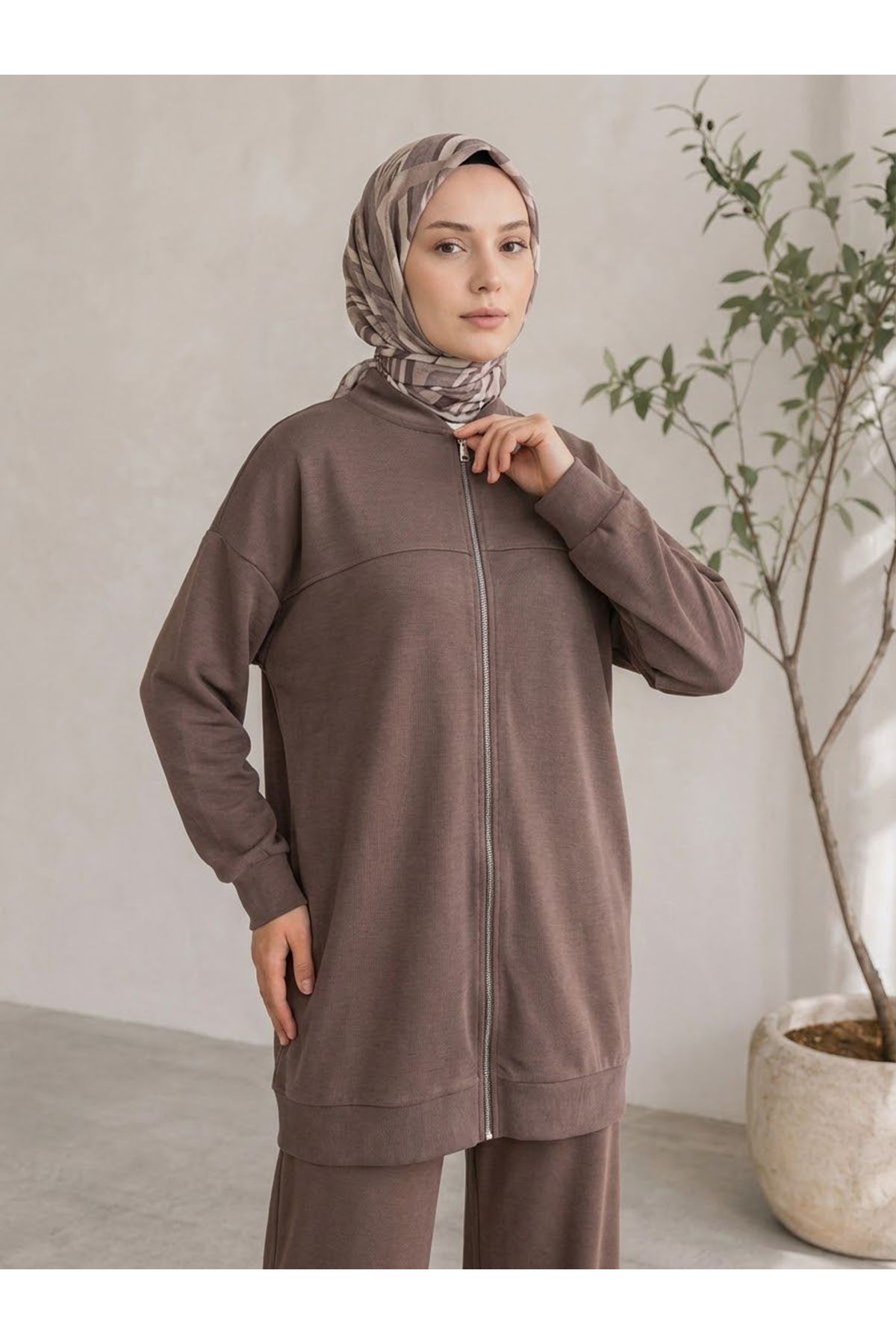 PİT00535-P102 Roba Detay Fermuarlı Takım-Açık Kahve
