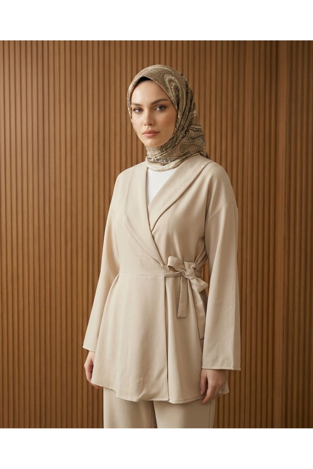 PİT00527-TAŞ Kuşak Detay Ceketli Takım-Taş