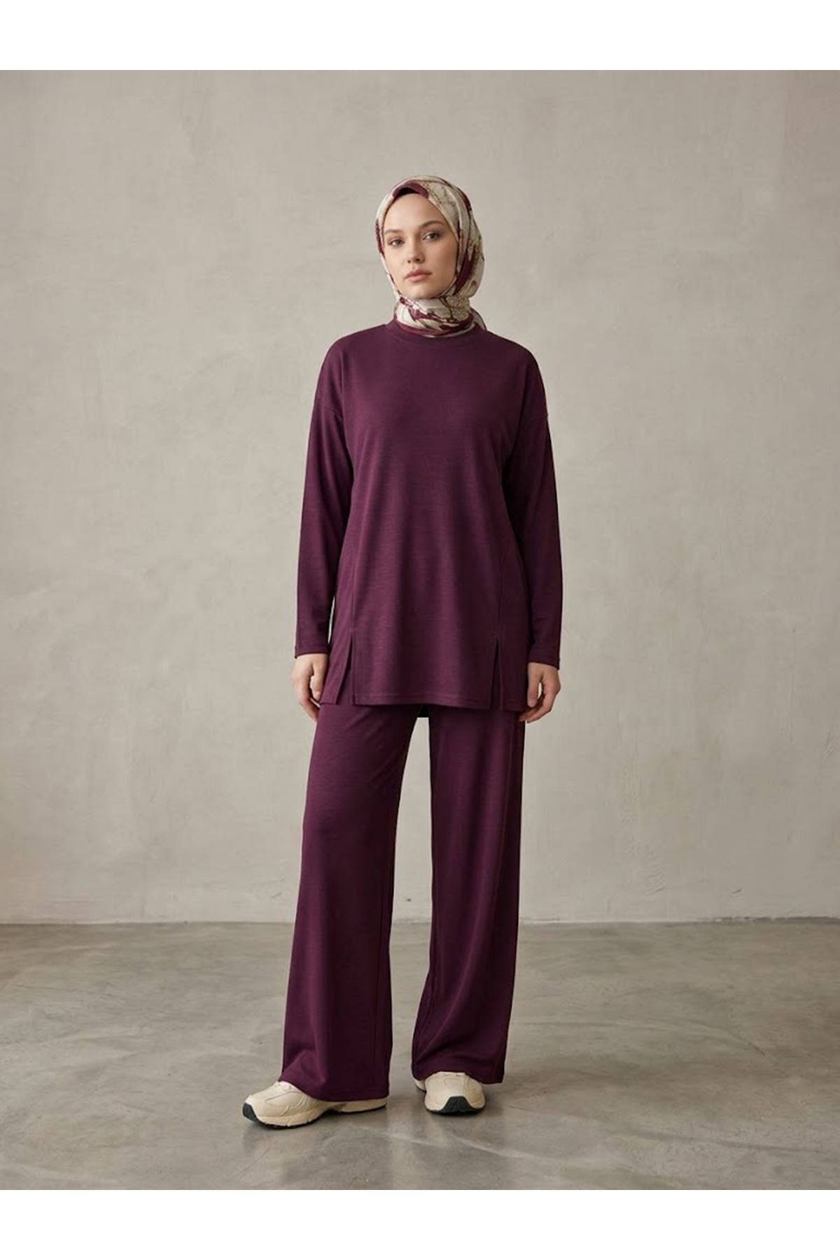 PİT00539-BRD Parçalı Yırtmaç Detay Pantolonlu Takım-Bordo