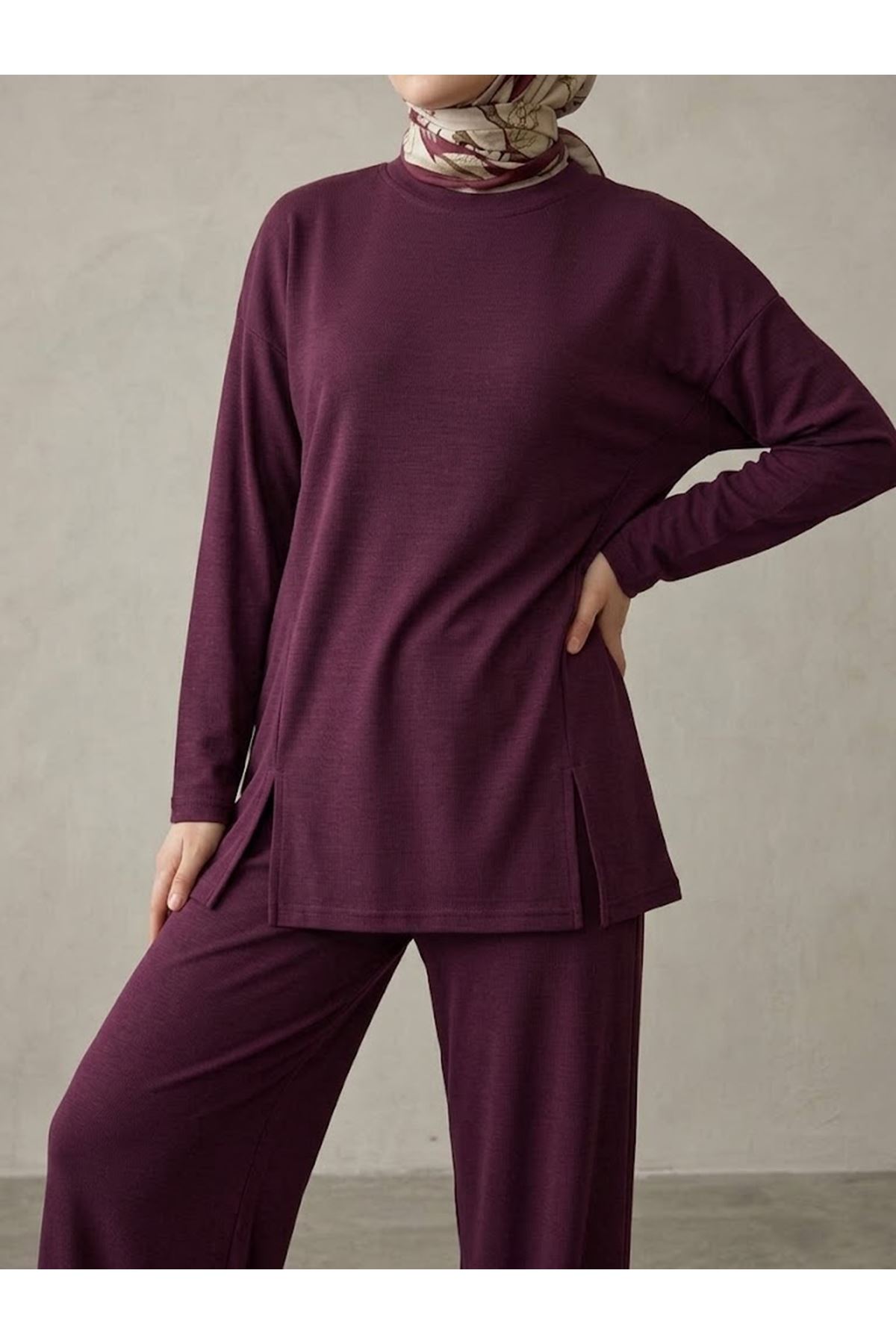 PİT00539-BRD Parçalı Yırtmaç Detay Pantolonlu Takım-Bordo