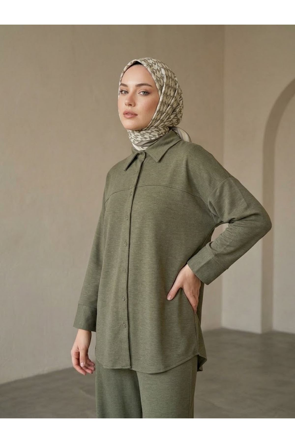 PİT00548-HKİ Roba Detay Panolonlu Takım-Haki