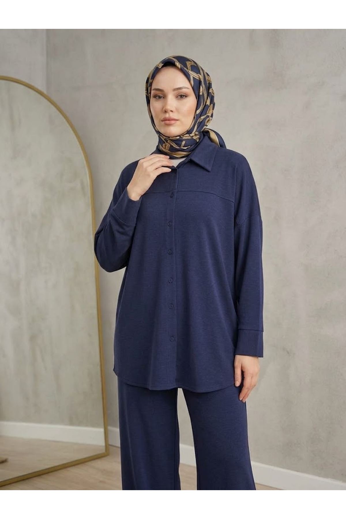 PİT00548-LCV Roba Detay Panolonlu Takım-Lacivert