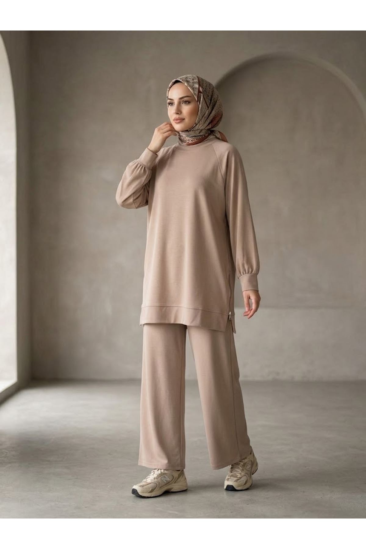 PİT00529-BEJ İki Yan Fermuar Detay Reglan Kol Pantolonlu Takım-Bej