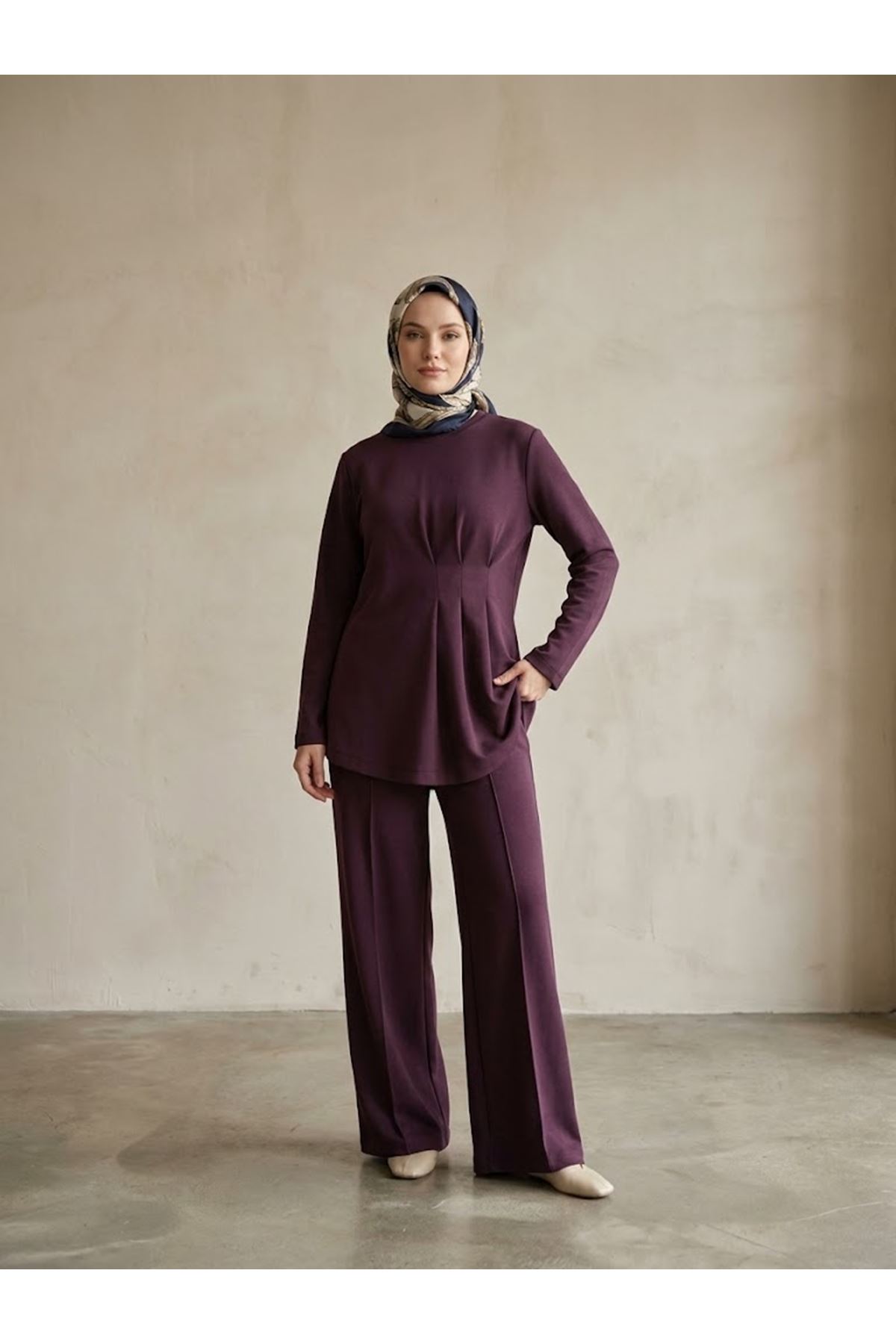 PİT00550-BRD Önü Üç Derin Pileli Takım-Bordo