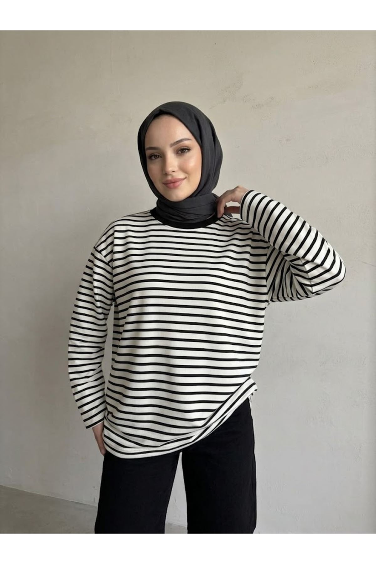 TUN06020-SYH Çizgili Oysh Tunik-Siyah