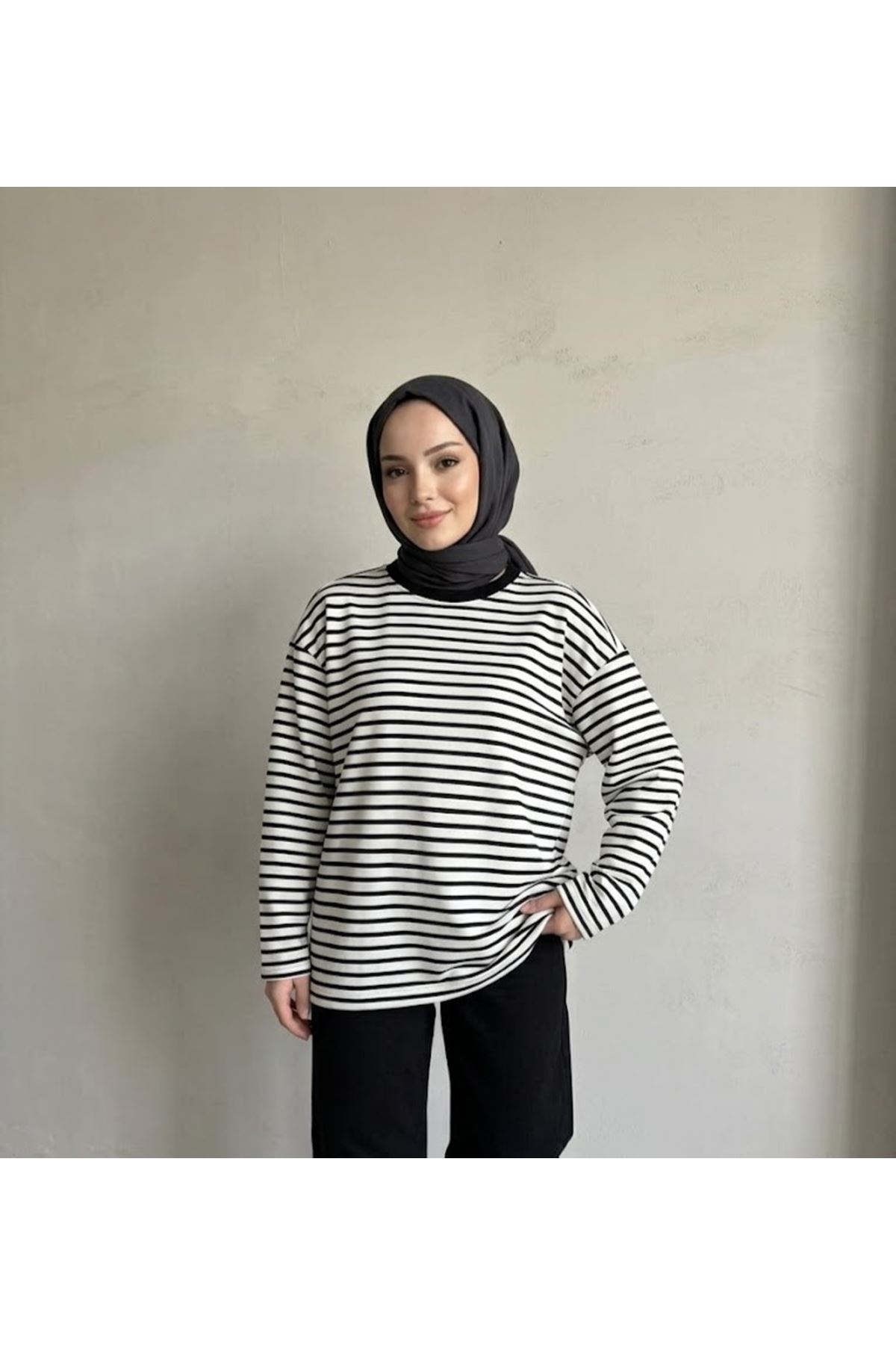 TUN06020-SYH Çizgili Oysh Tunik-Siyah
