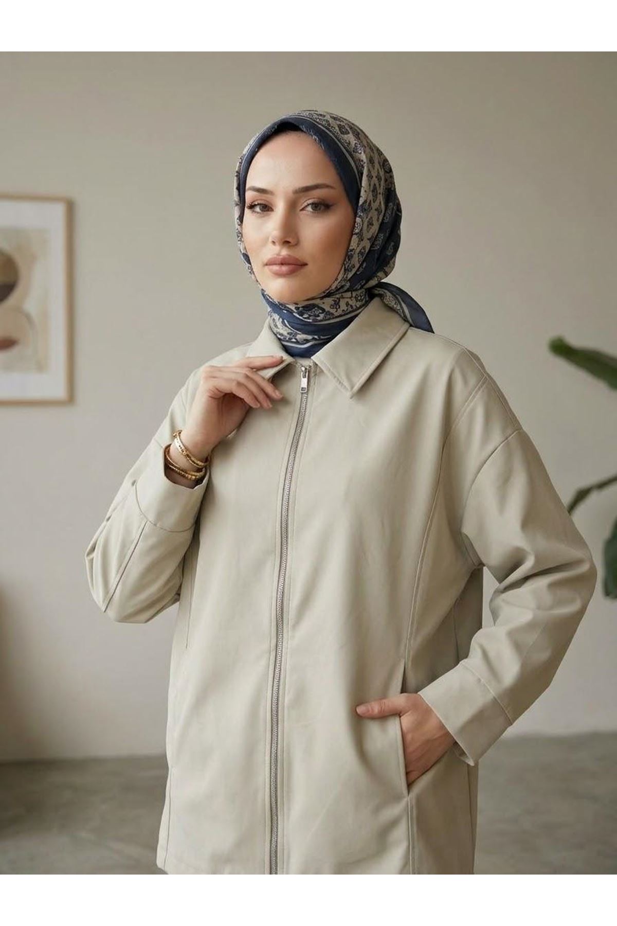 TRÇ00147-TAŞ Robalı Manşetli Fermuar  Detay Trrençkot-Taş