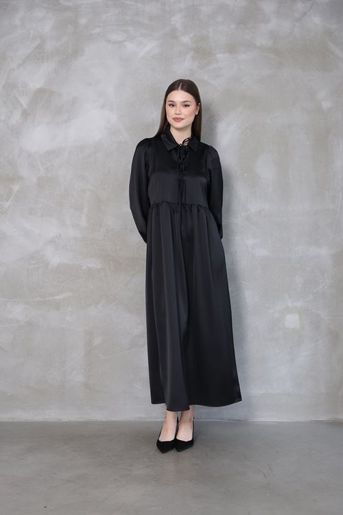 ELB04032-SYH Yaka Biye Detay Saten Elbise-Siyah