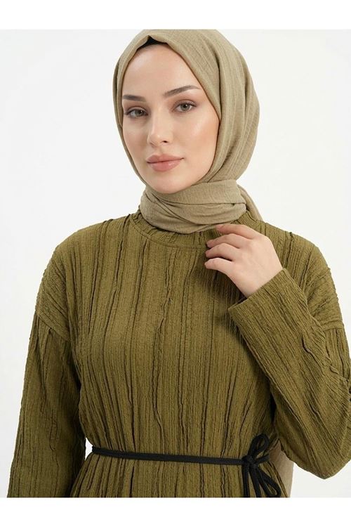 ELB04128-69 Pilise Dokulu Kemer Detay Elbise-YAĞ YEŞİLİ