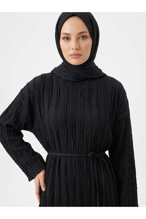 ELB04128-SYH Pilise Dokulu Kemer Detay Elbise-Siyah