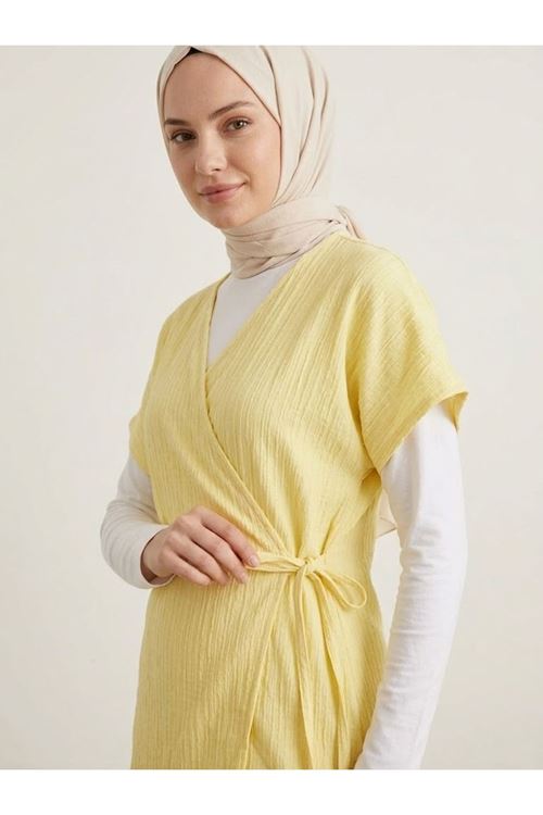PİT00518-SRI Yan Bağlamalı Yelekli Takım-Sarı