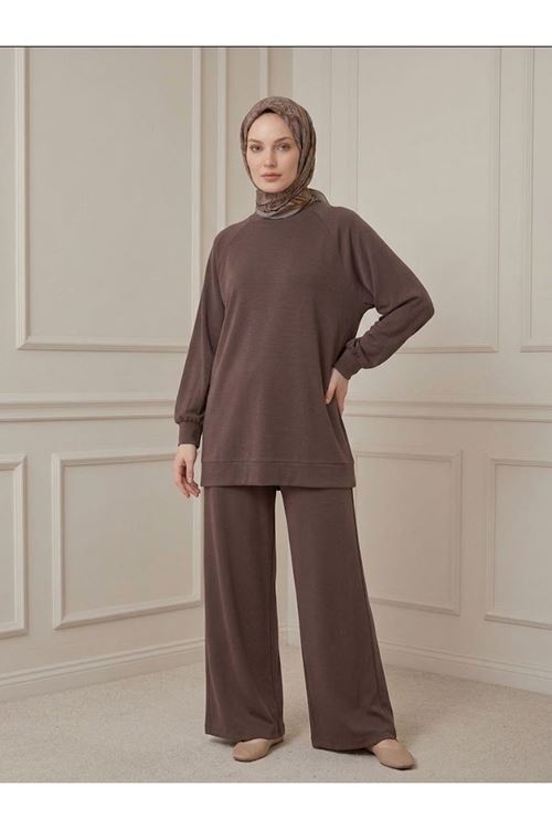 PİT00540-KHV Ön Parçalı Yırtmaç Detay Pantolonlu Takım-Kahve