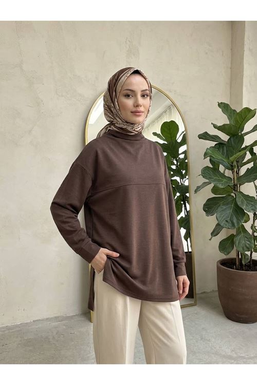 TUN06008-KHV Yarım Yaka Ön Robalı Yırtmaçlı Tunik-Kahve